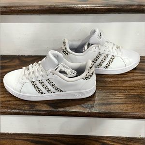 GUC Adidas Grand Court Sneakers